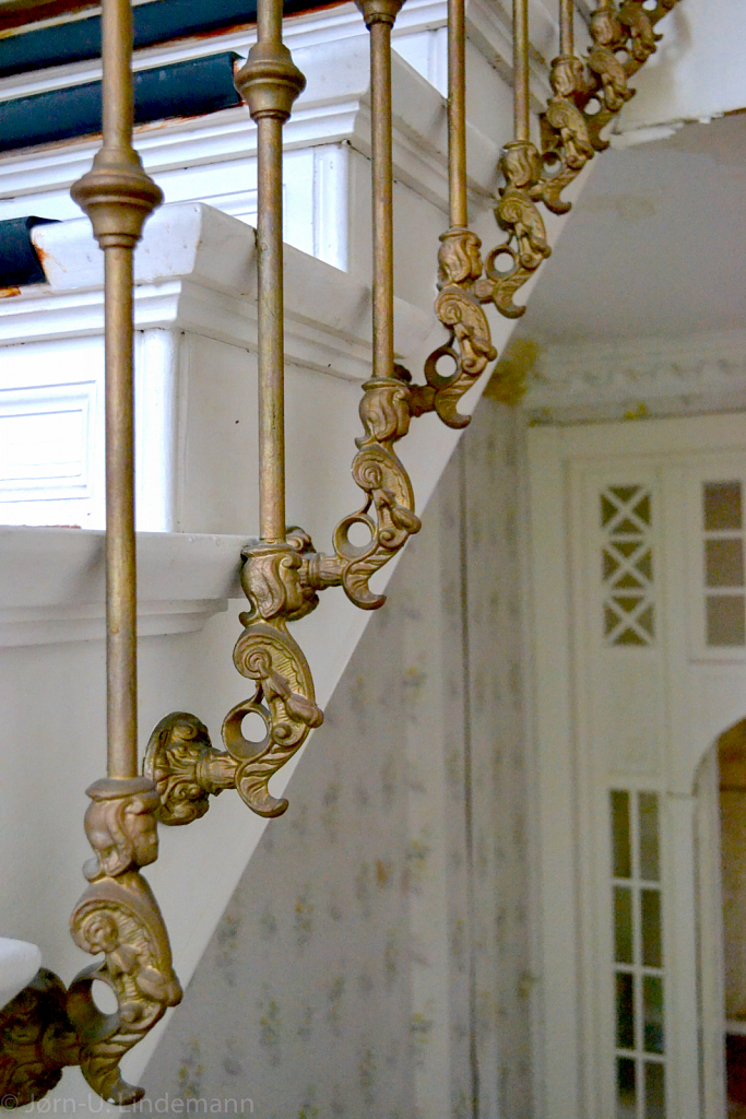 Figürliche Montagete eines Treppengeländers aus dem späten 19. Jahrhundert